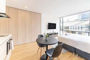 w Lovely Loft With Terrace in Santa Ana