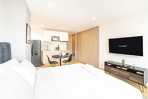 w Lovely Loft With Terrace in Santa Ana