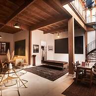 w Villa With Rooftop Terrace in Barranco