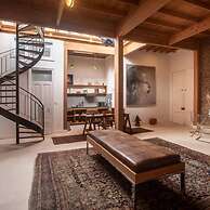 w Villa With Rooftop Terrace in Barranco