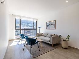 w Stylish 1BR in Chic