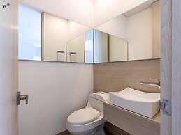 w Stylish 1BR in Chic