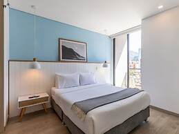 w Stylish 1BR in Chic