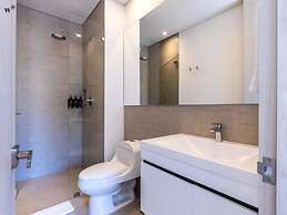 w Stylish 1BR in Chic