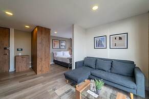 w Classy Loft in Pasadena