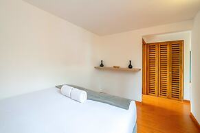 w Centric 2BR In Cabrera