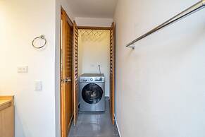 w Centric 2BR In Cabrera