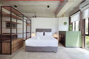 w Lush Loft in Laureles