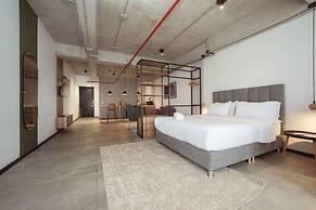 w Lush Loft in Laureles