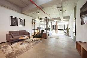 w Lush Loft in Laureles