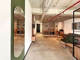 w Lush Loft in Laureles