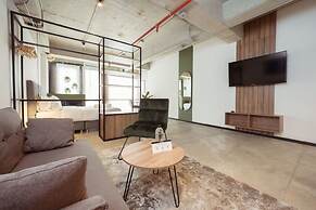 w Lush Loft in Laureles