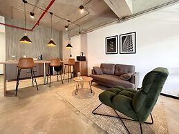 w Lush Loft in Laureles