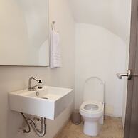 w Sophisticated 3BR House w AC in Cartagena