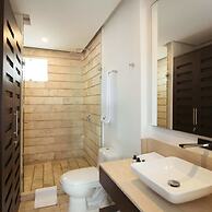 w Sophisticated 3BR House w AC in Cartagena