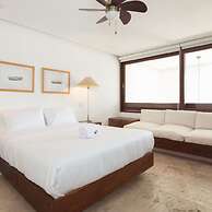 w Sophisticated 3BR House w AC in Cartagena