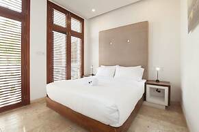 w Sophisticated 3BR House w AC in Cartagena