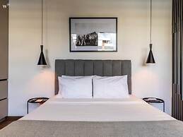 w Monochrome Loft With Terrace in Parque 93