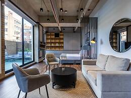 w Monochrome Loft With Terrace in Parque 93