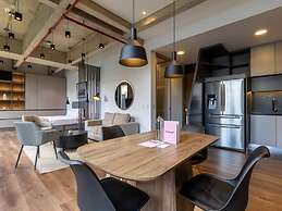 w Monochrome Loft With Terrace in Parque 93