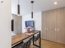 w Splendid Loft in Santa Ana