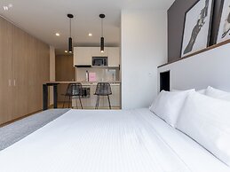 w Splendid Loft in Santa Ana