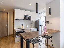 w Splendid Loft in Santa Ana