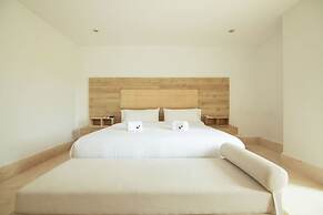 w Cool 4BR With Private Pool n AC in Cartagena