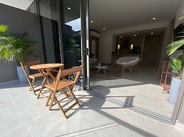 w Lively 1BR With Balcony in Cartagena