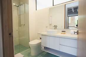 w Stunning 3BR With AC in Laureles