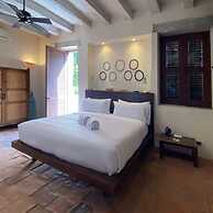 w Amazing 4BR Colonial Villa w AC in Cartagena