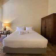 w Amazing 4BR Colonial Villa w AC in Cartagena