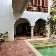 w Amazing 4BR Colonial Villa w AC in Cartagena