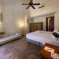 w Amazing 4BR Colonial Villa w AC in Cartagena