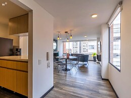 w Spectacular 2BR in Cabrera