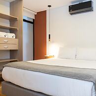 w Lovely 2BR w Balcony n AC in Laureles