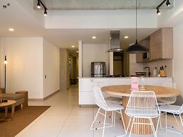 w Lovely 2BR w Balcony n AC in Laureles