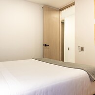 w Lovely 2BR w Balcony n AC in Laureles