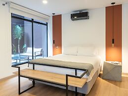 w Lovely 2BR w Balcony n AC in Laureles