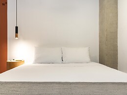 w Lovely 2BR w Balcony n AC in Laureles