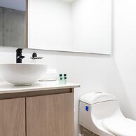 w Lovely 2BR w Balcony n AC in Laureles