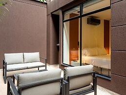 w Lovely 2BR w Balcony n AC in Laureles