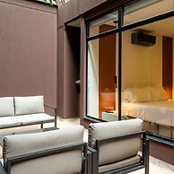 w Lovely 2BR w Balcony n AC in Laureles