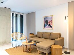 w Lovely 2BR w Balcony n AC in Laureles