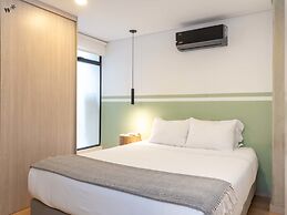 w Beautiful 3BR w/ AC in Laureles