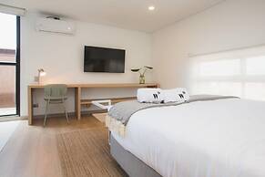 Jungle Style 1BR in Laureles