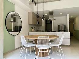 w Lovely 3BR w AC in Laureles