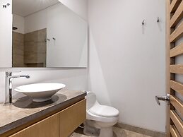 w Amazing Loft in Chico