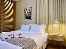 w Amazing Loft in Chico