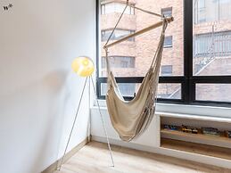 w Amazing Loft in Chico